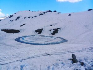 bhrigu lake backpackers india
