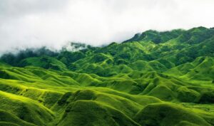 mesmerizing mountains and valley