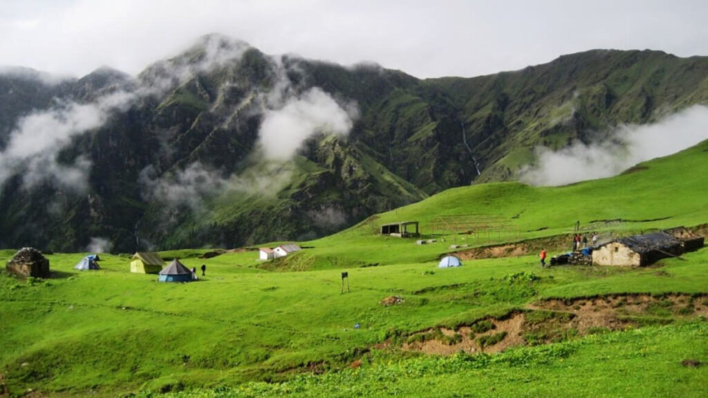 Dayara Bugyal Trail,Uttarakhand trekking