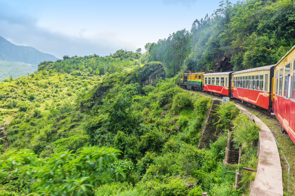 himchal pradesh this place can be reached by diffrent ,means
